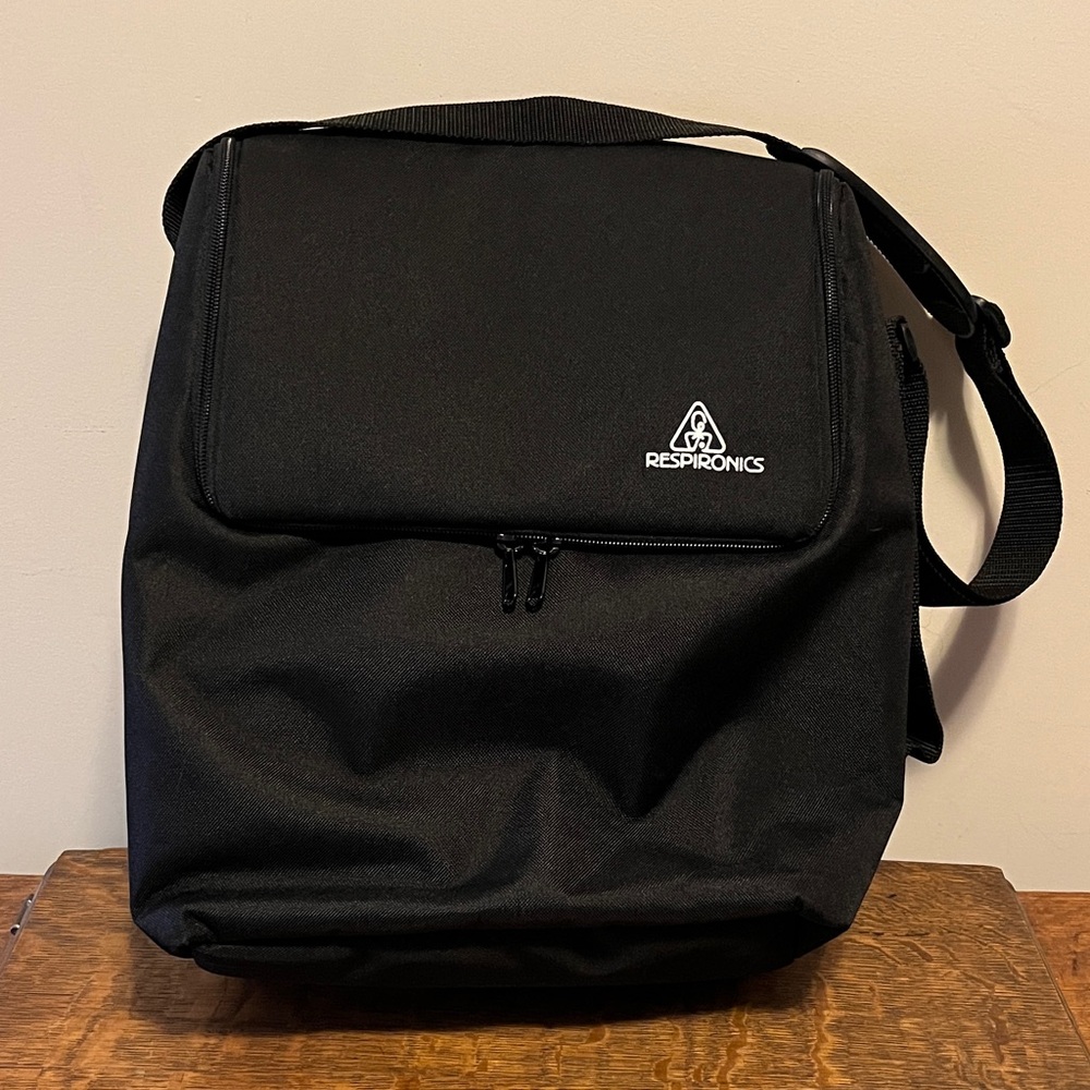 Padded Travel Bag Tote w/ Pocket, Strap, Zippered, Adjustable Black Barely Used